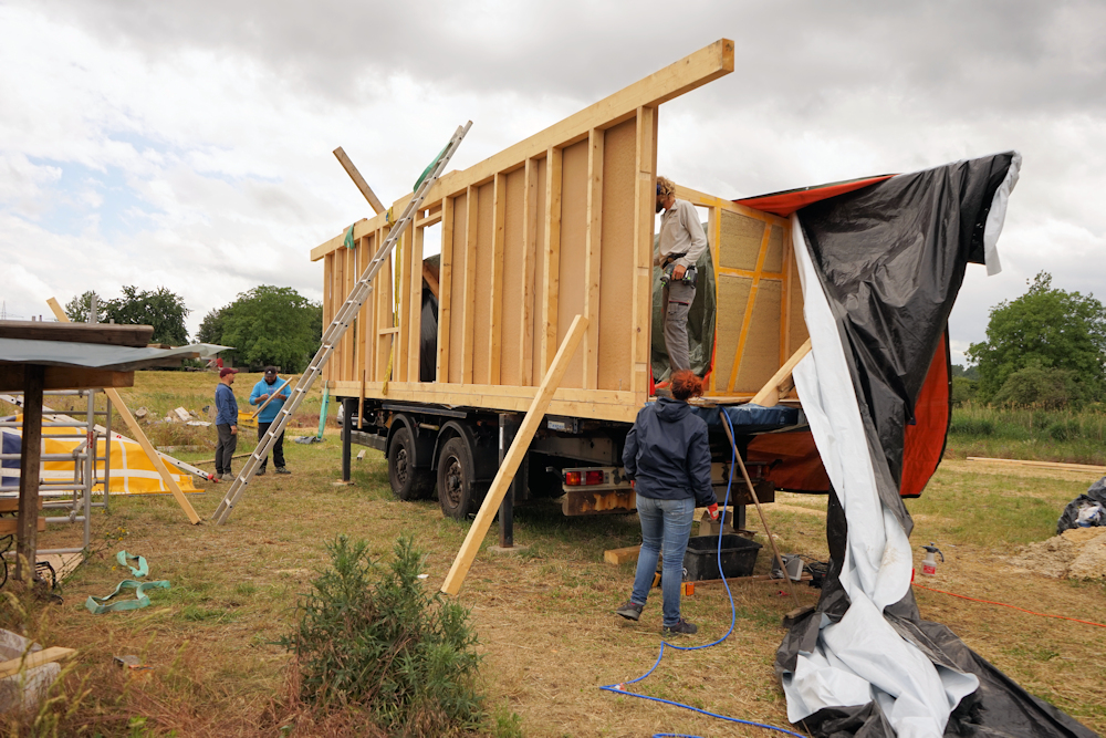 Die zweite lange Wand
