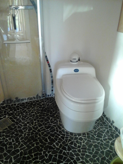 Trocken-Trenntoilette der Fa. Separett