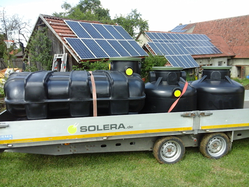 Anlieferung der Wassertanks